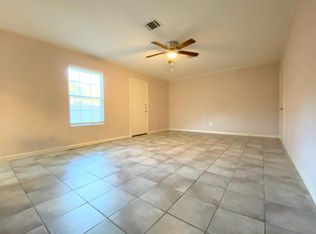 804 Fleetwood St, Baytown, TX 77520