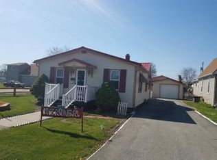 100 W 3rd St, Tilton, IL 61833