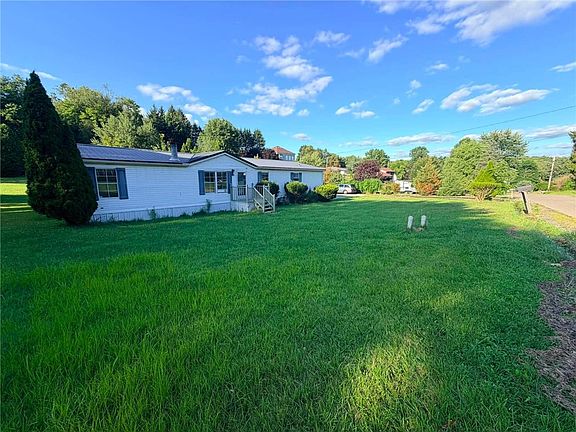 2nd image of 512 Sawmill Run Rd