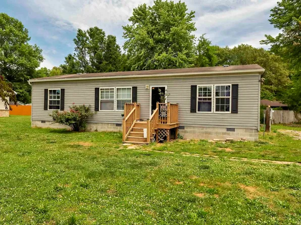108 Sassie Ln, Herrin, IL 62948