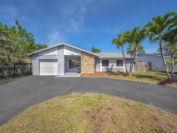 1027 SW 49th Ter, Margate, FL 33068