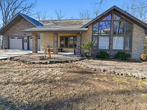 2nd image of 735 Indian Valley Rd