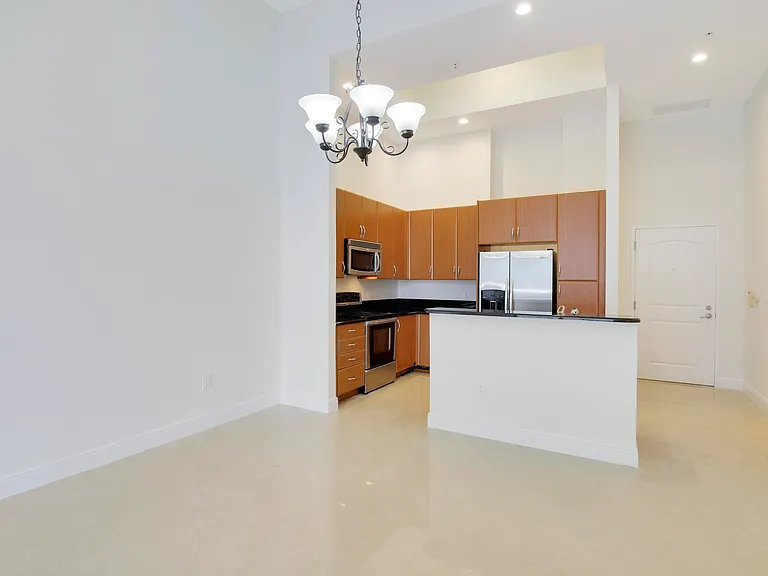 701 S Olive Ave #316 — Photo 19