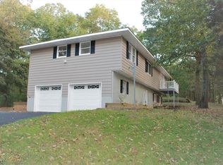 12 Hill Rd, Stanhope, NJ 07874