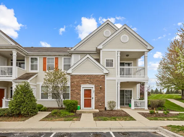 2305 Aurora Dr #U27, Hampshire, IL 60140