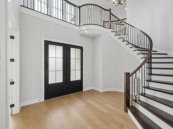 4th image of 9357 Winter Bloom St