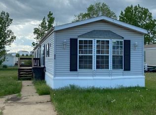 226 B St, Dickinson, ND 58601