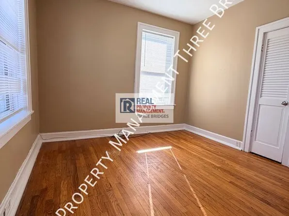 900 Eastgate Ave APT 2, Saint Louis, MO 63130