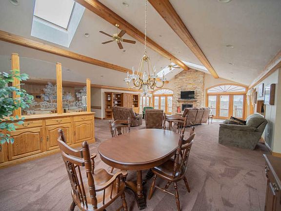 4th image of 27783 Crestview Dr