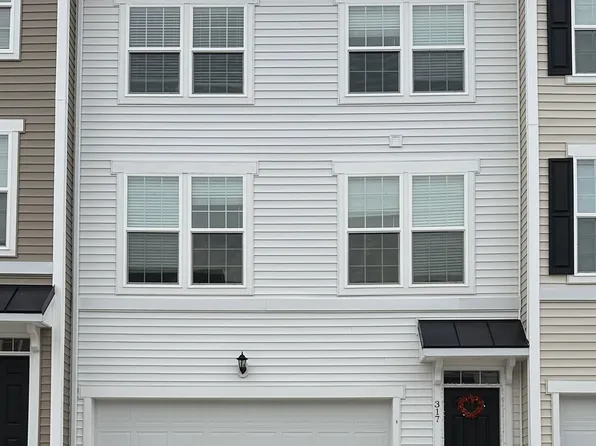 317 Bay St, Morgantown, WV 26508