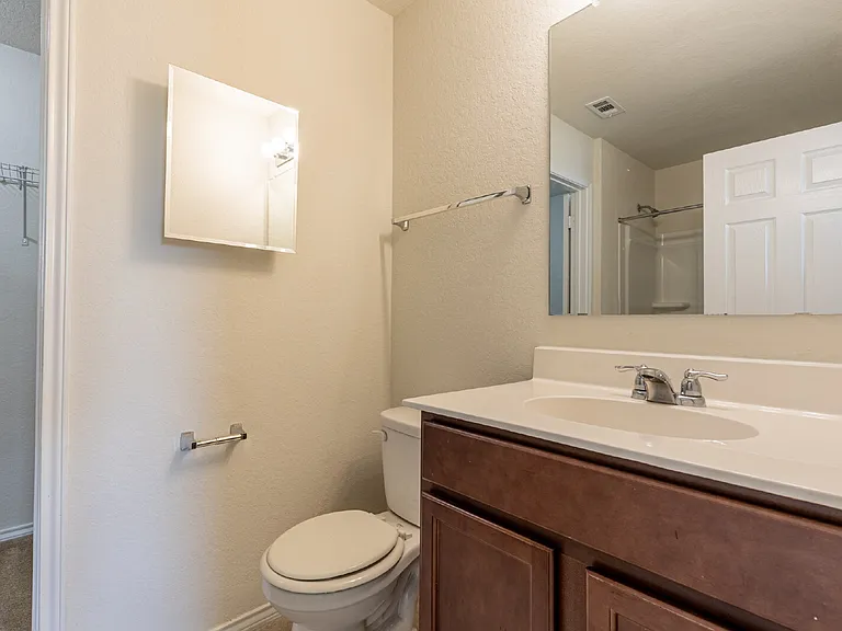 10203 Reyes Hts — Photo 21