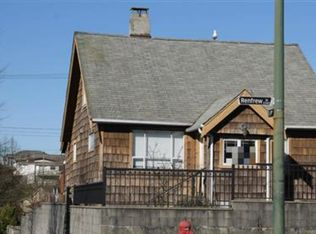 2387 Renfrew St, Vancouver, BC V5M3J8