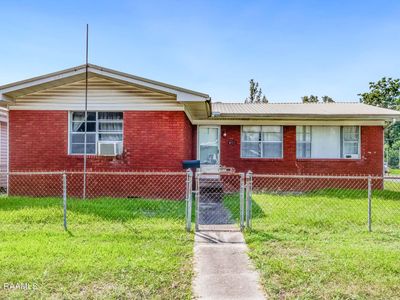911 N Martin Luther King Jr Dr, Saint Martinville, LA, 70582