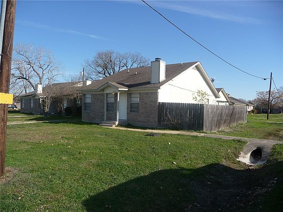 3rd image of 104 Jim Cage Ln Ste C