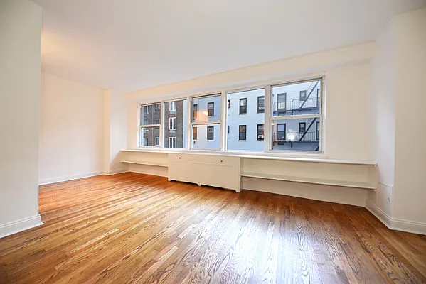 Rented by Buchbinder & Warren | media 18