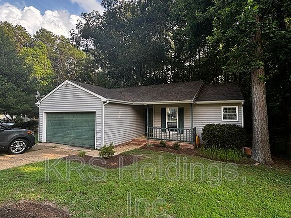 2nd image of 3320 Pinecrest Cir
