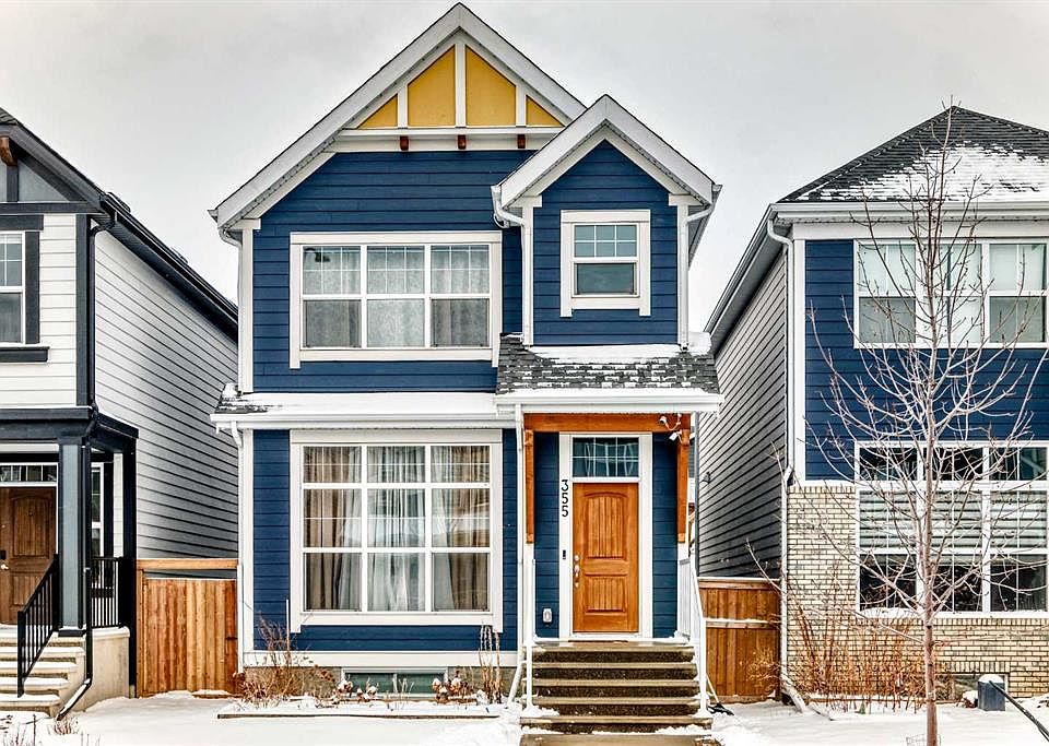 1st image of 355 E Masters Row SE