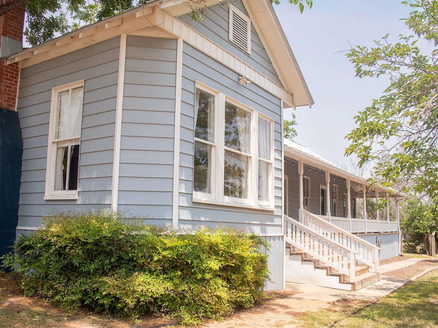 6 bed, 3278 sqft, $500 — Photo 2