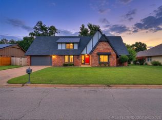 826 Lynwood Ln, Broken Arrow, OK 74011
