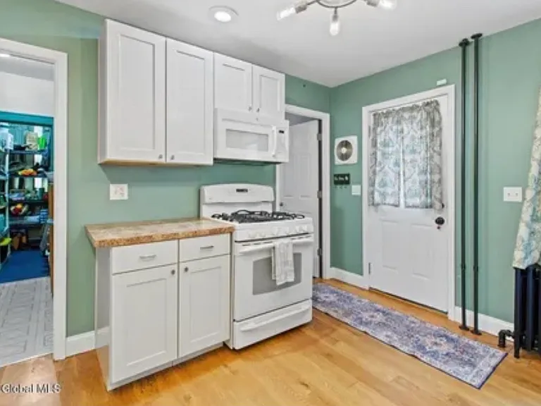550 East St #1 — Photo 19