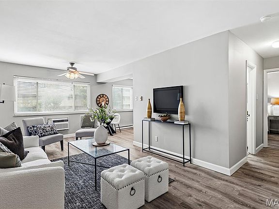 4th image of 9047 Villaridge Ct APT A