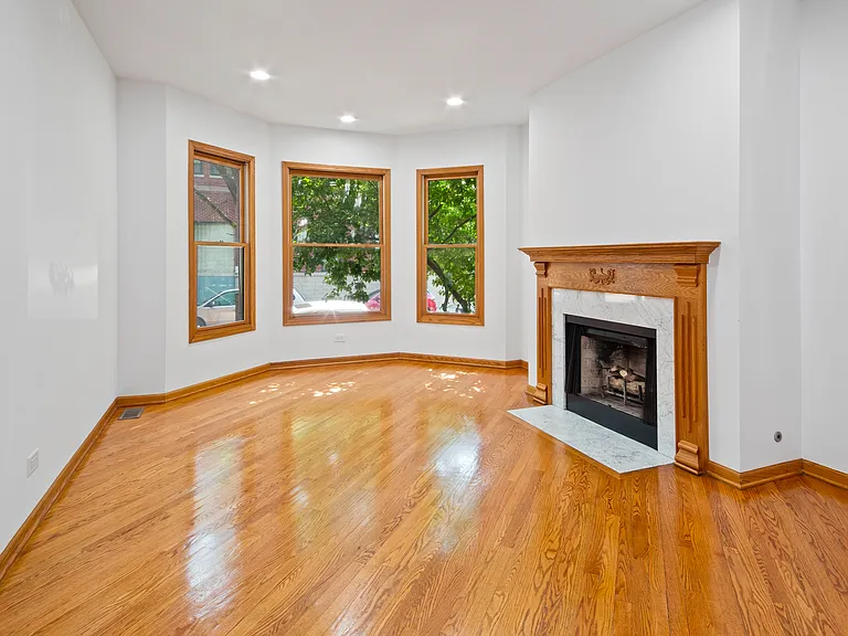 861 W Wrightwood Ave #1 — Photo 3