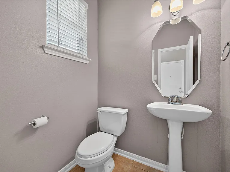 8126 Montague Manor Ln — Photo 35