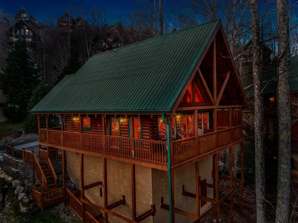 4410 Forest Vista Way, Pigeon Forge, TN 37863