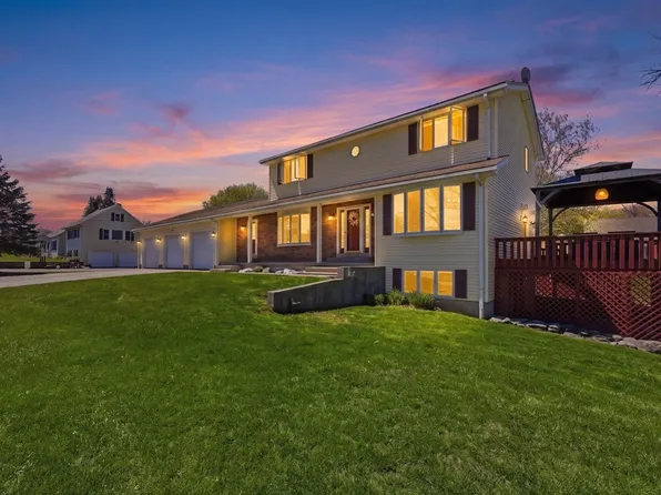 54 Helen St, Chicopee, MA 01020