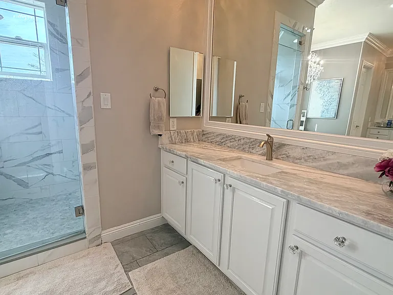 Hers vanity