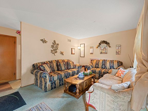 4th image of 5051 Bryndale Ave