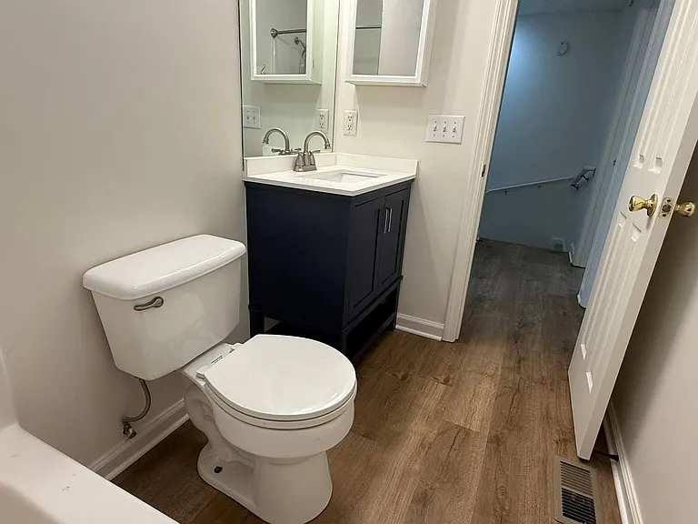 160 2nd St #110 — Photo 37