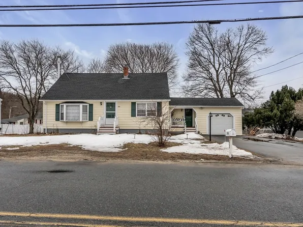 396 Oak St, Methuen, MA 01844