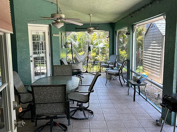 4th image of 2301 SE Mariola Avenue SE