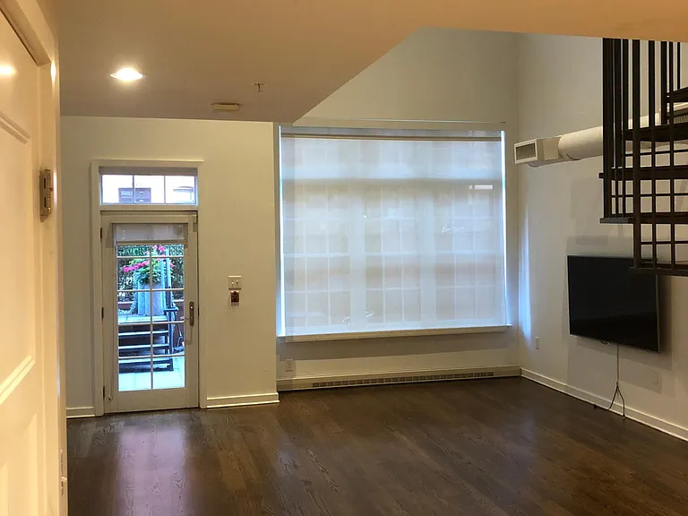 1700A Clarendon Blvd #112 — Photo 7