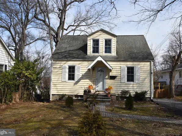 6102 Ruatan St, College Park, MD 20740