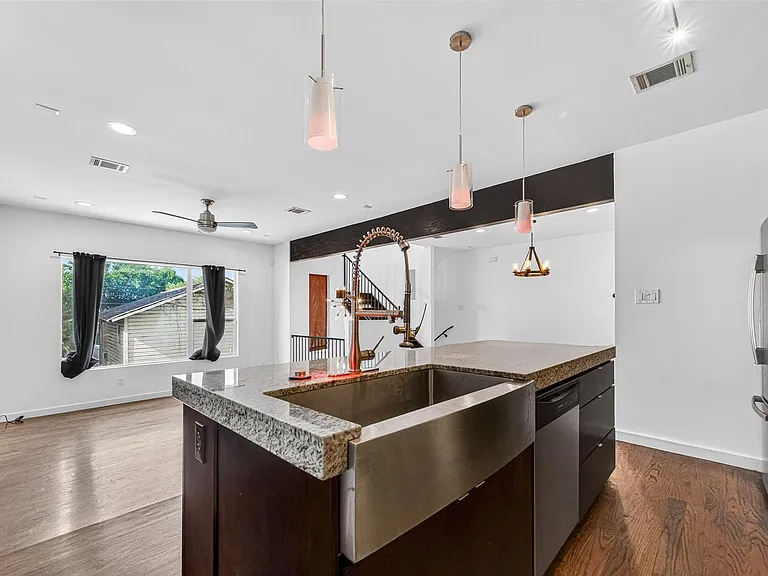 1409 Laird St #B — Photo 11