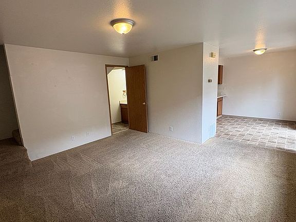 2nd image of 2050 Campus Dr
