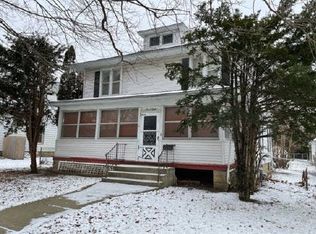 108 N Wesley St, Mount Morris, IL 61054