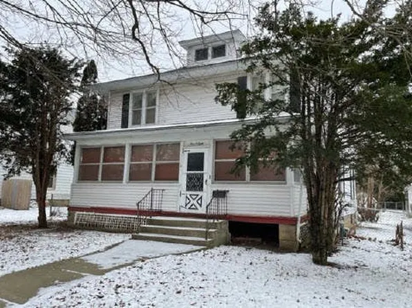 108 N Wesley St, Mount Morris, IL 61054