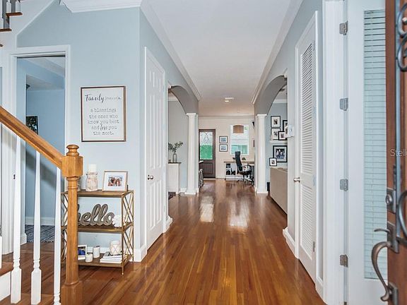 5th image of 2915 W San Nicholas St