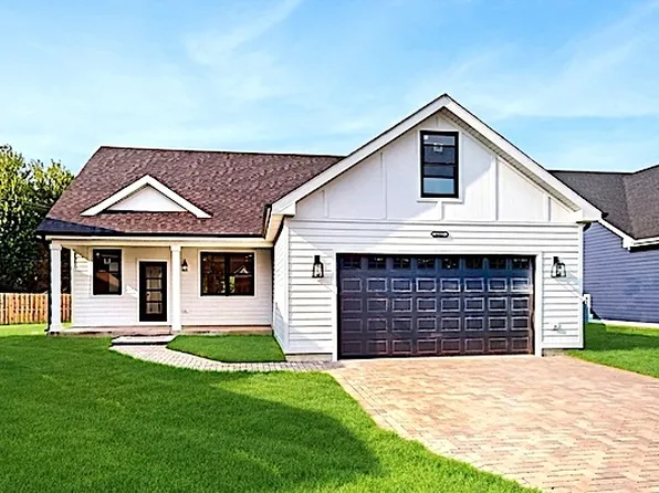 4009 Faith Ln, Saint Charles, IL 60174