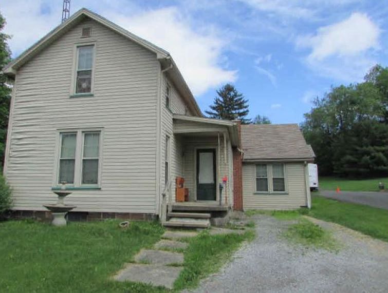 2nd image of 32028 Cameron St