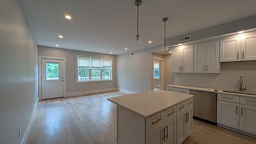 124 Kenrick St #3A Photo 1