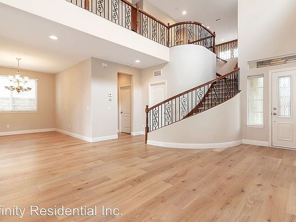 3rd image of 27445 Springmist Ln