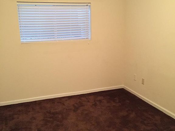 3rd image of 1642 Termini Dr