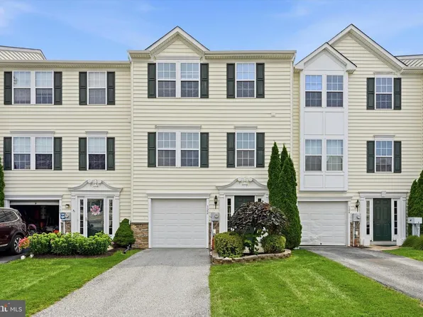 122 Larose Dr #122, Coatesville, PA 19320