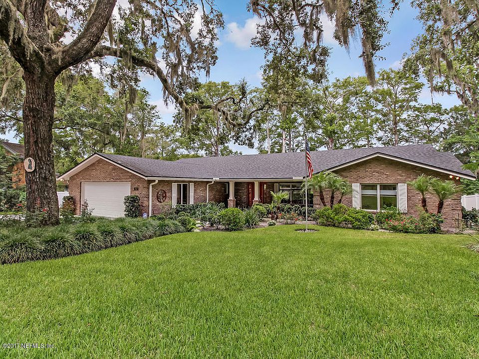 1st image of 702 Governors Cir