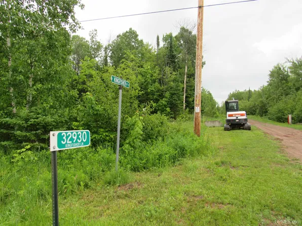 Kingfisher Ln, Ontonagon, MI 49953