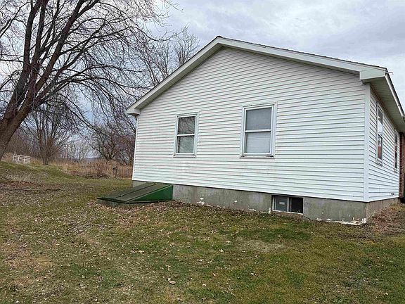 3rd image of 2459 Highgate Road